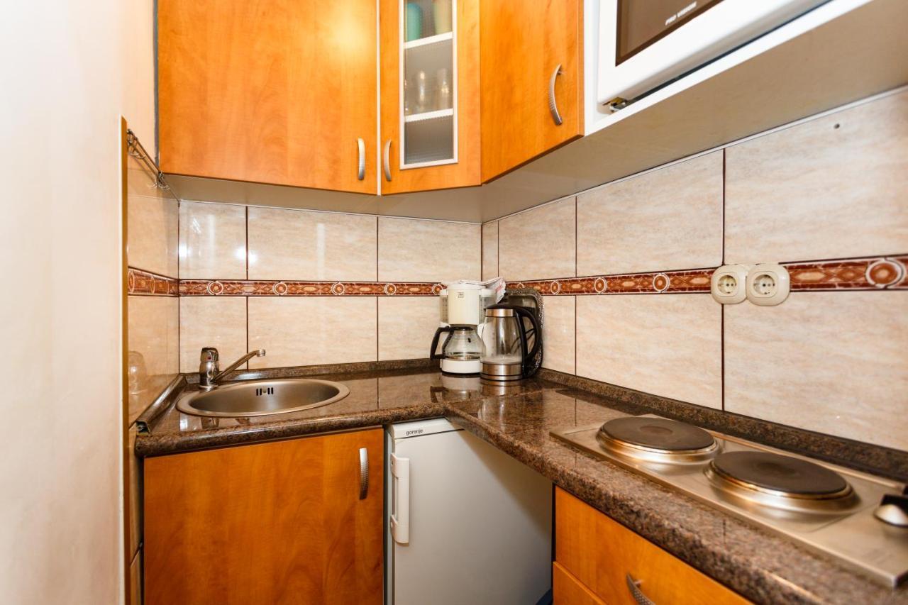 Apartmani Mili Malinska Ngoại thất bức ảnh