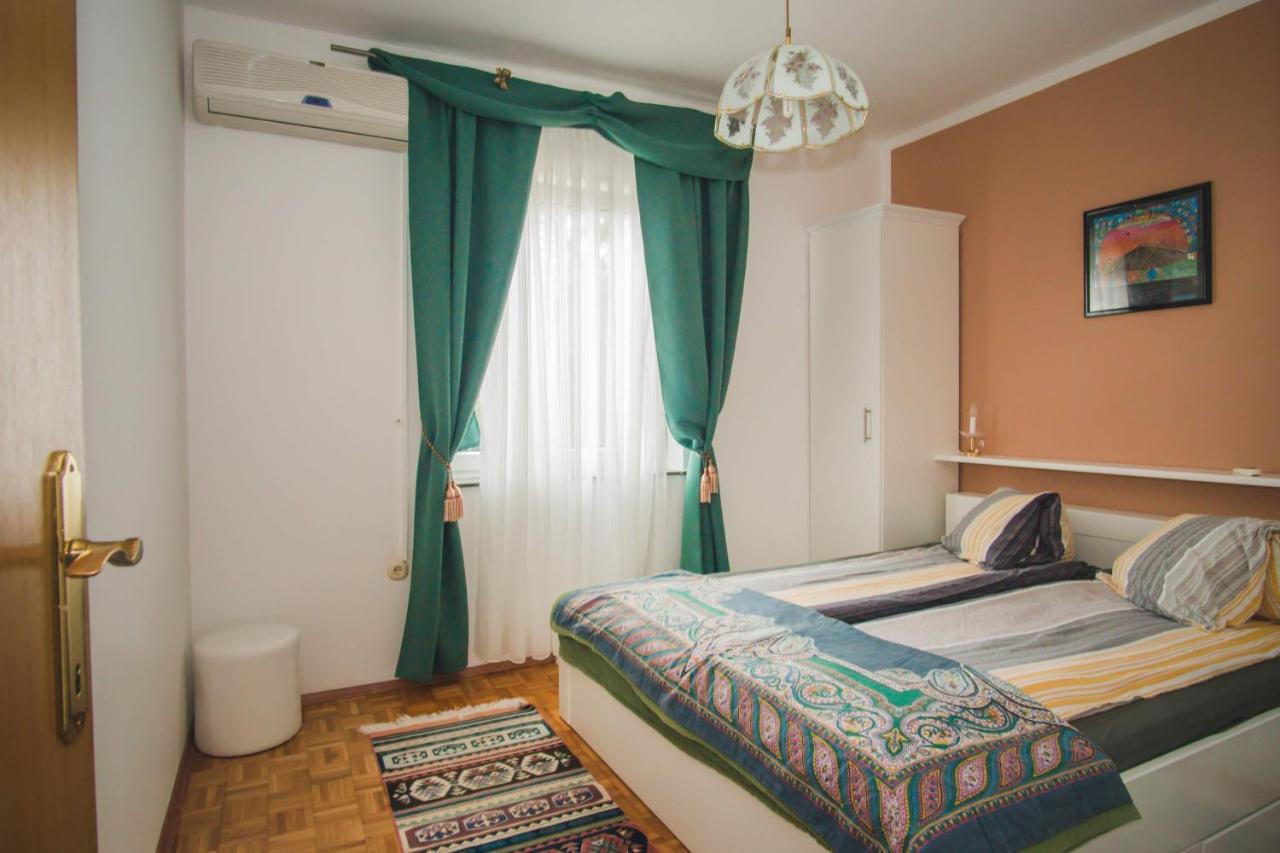 Apartmani Mili Malinska Ngoại thất bức ảnh