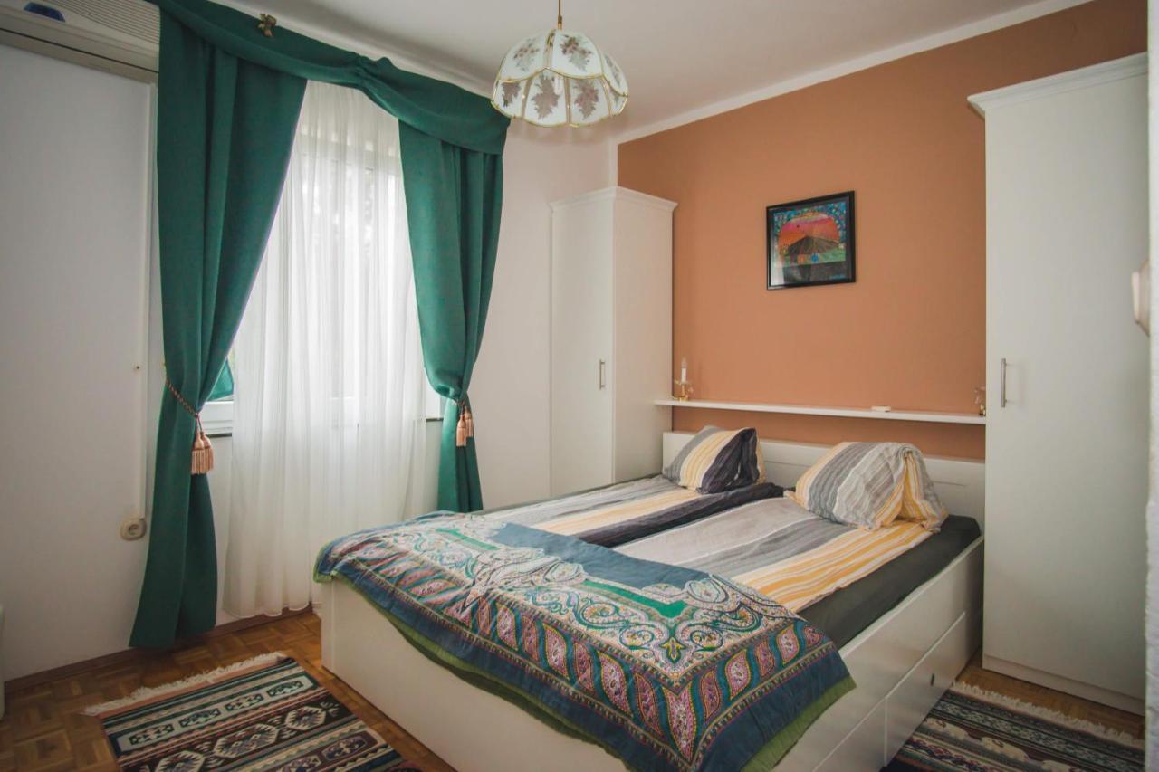 Apartmani Mili Malinska Ngoại thất bức ảnh