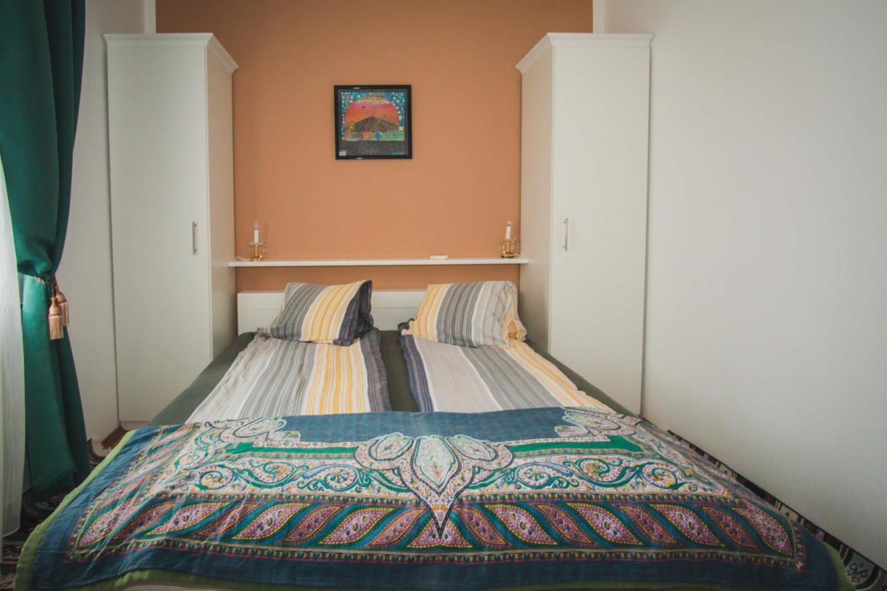 Apartmani Mili Malinska Ngoại thất bức ảnh
